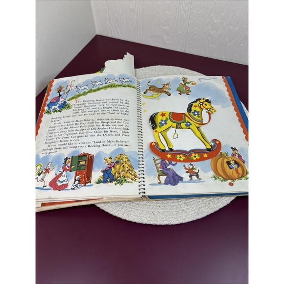 Santa's Workshop Vintage Christmas Pop Up Book White Plains Greeting Card 1951 - Picture 9 of 13